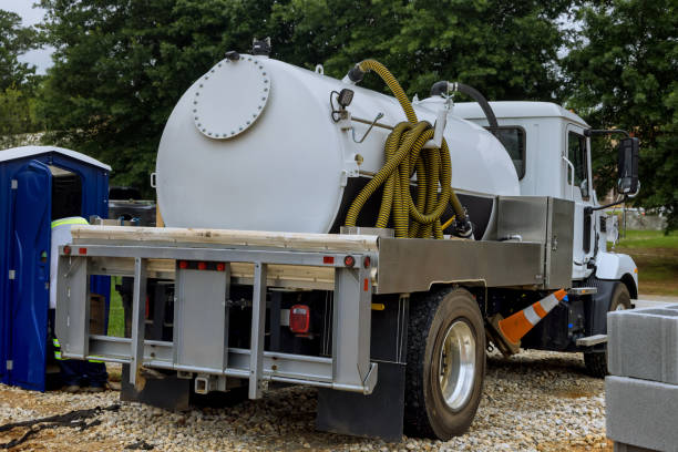 Best Portable toilet rental cost  in Moosic, PA